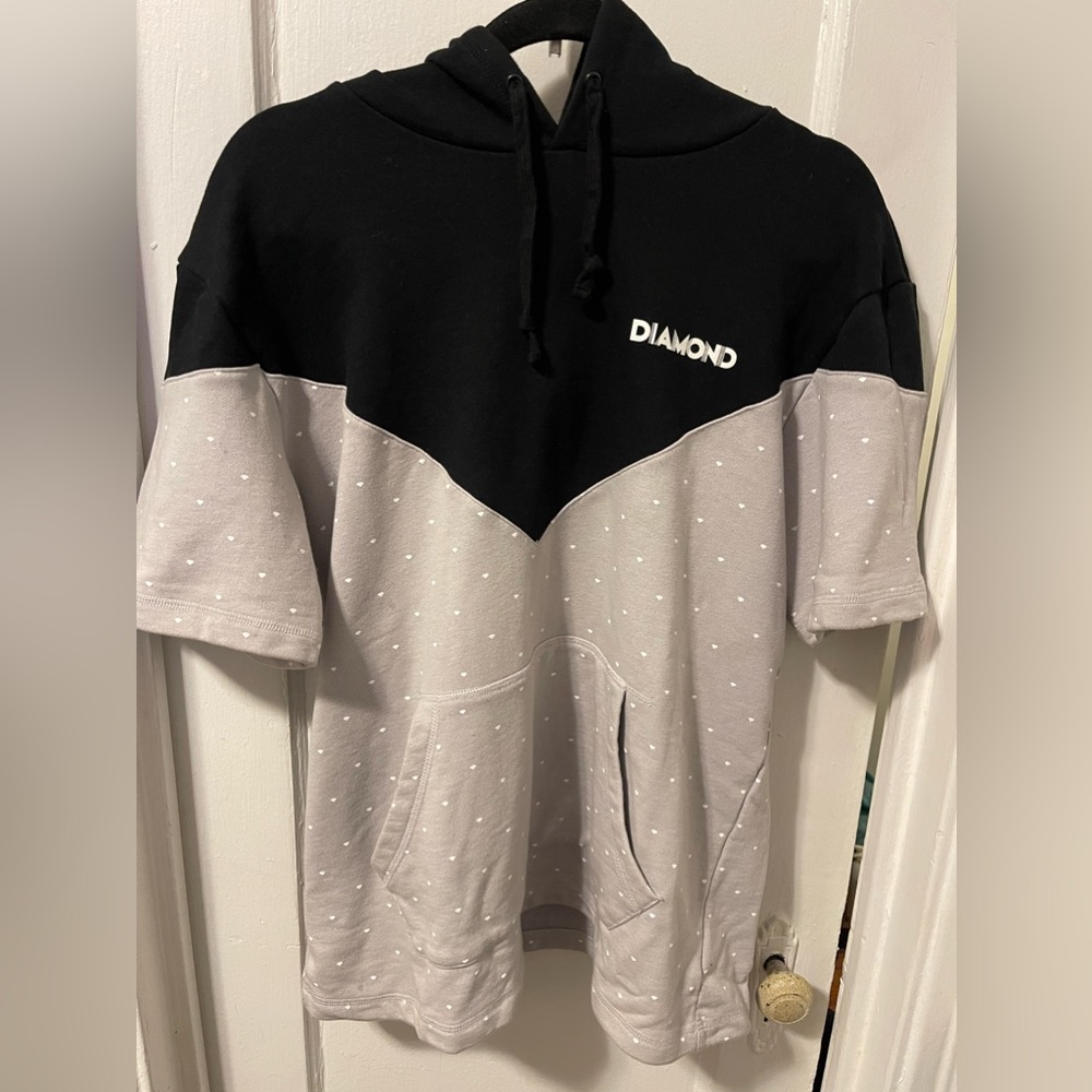 Diamond short sleeve hoodie size Large